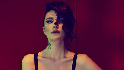 "Sıla benim için hem evlat hem..."