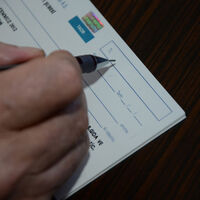 Karşılıksız çek patlaması!