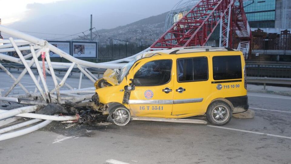 Taksicinin ölümüne neden olan vincin sahibi ve operatörüne 15 yıl hapis istendi