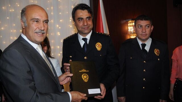 O polis müdürüne ihraç!