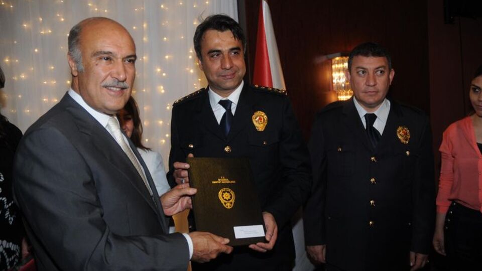 O polis müdürüne ihraç!