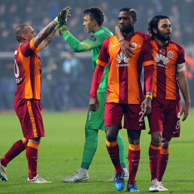 Galatasaray'da o isimlere "güle güle"