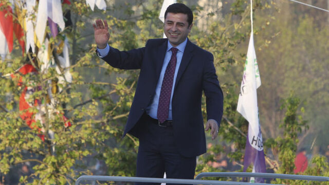 'O koltuktan düşene kadar, yürüyüş devam edecek'