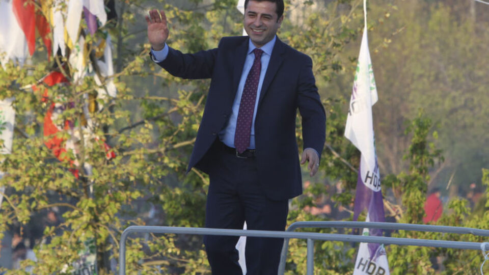 'O koltuktan düşene kadar, yürüyüş devam edecek'