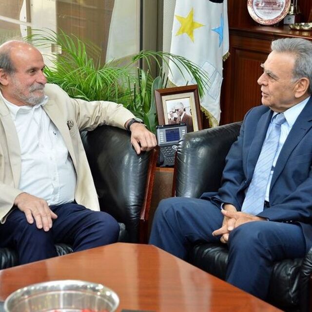 "Sizi tahtınızdan edebilir miyiz?..."