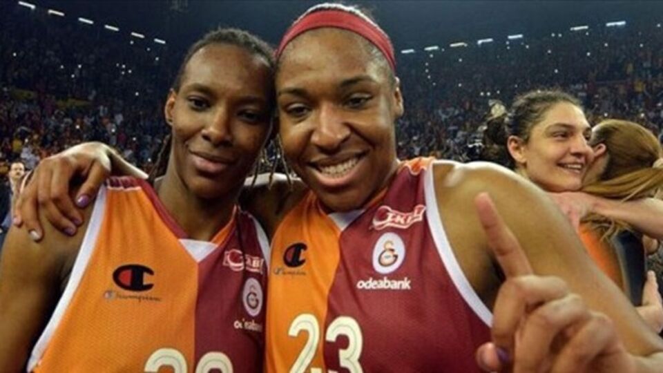 Kelsey Bone dönüyor