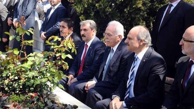 Kamalak ve Destici'den Erbakan'ın kabrine ziyaret