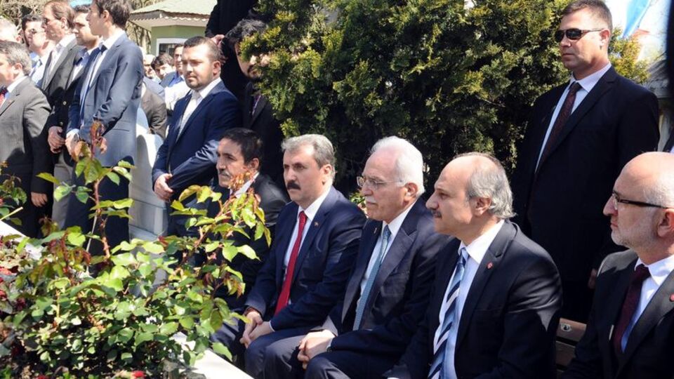 Kamalak ve Destici'den Erbakan'ın kabrine ziyaret