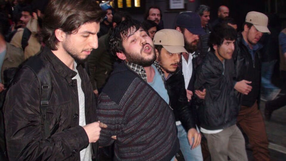 Kadıköy'de anma yürüyüşüne gözaltı