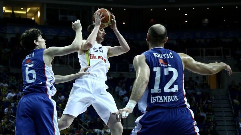 Efes'ten Fenerbahçe zaferi!