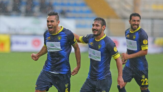 Bucaspor'da iki kadro dışı