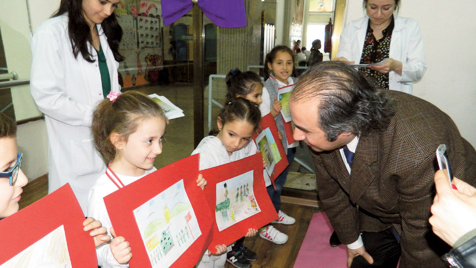 Çanakkale'yi resimlerle anlattı