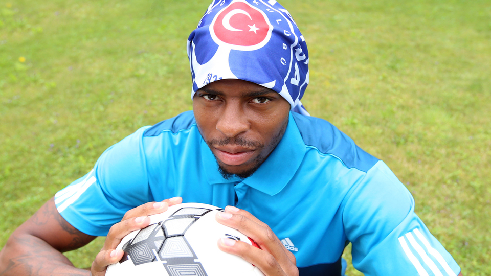 "Türk kızları telefon numaralarına..."