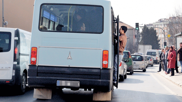 82 liralık cezayla minibüs terörünü çözemezsiniz