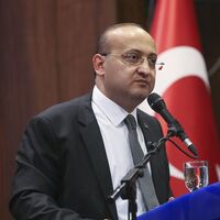 "Kuyruğunu kesiyoruz uzuyor"