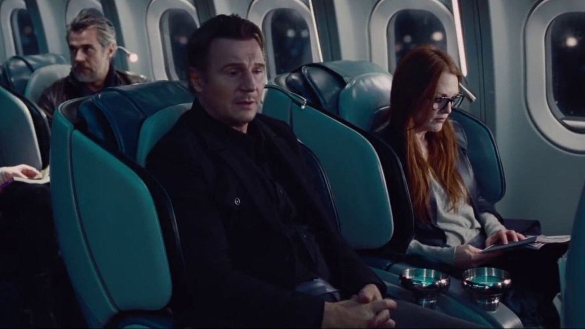 лиам нисон с фильма воздушный маршал. лиам нисон воздушный маршал. воздушный маршал (2014) лиам нисон. лиам нисон воздушный маршал. воздушный маршал кадры.