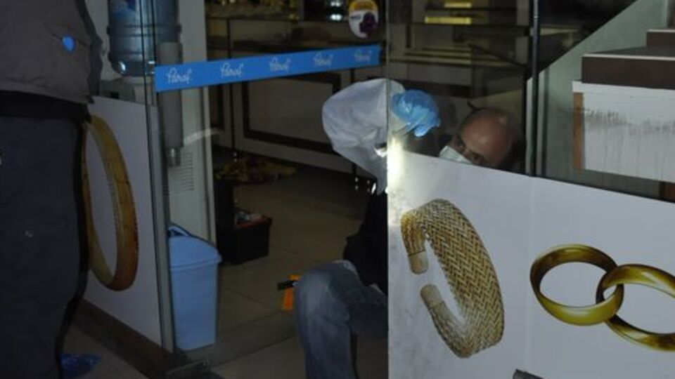 İzmir'de 10 bin liralık soygun