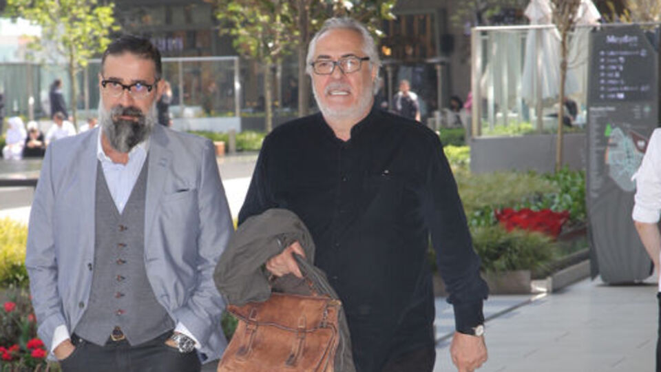 Baba oğul baş başa