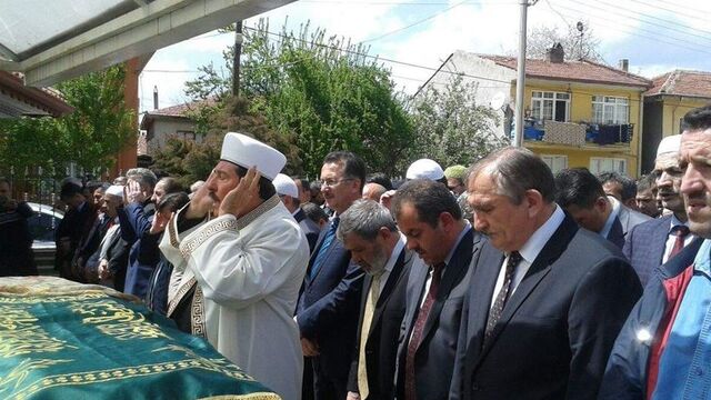 En acı görev