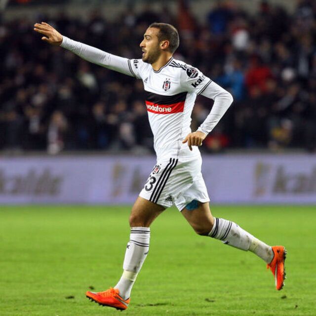 Tosun, Emenike'yi üçe katladı