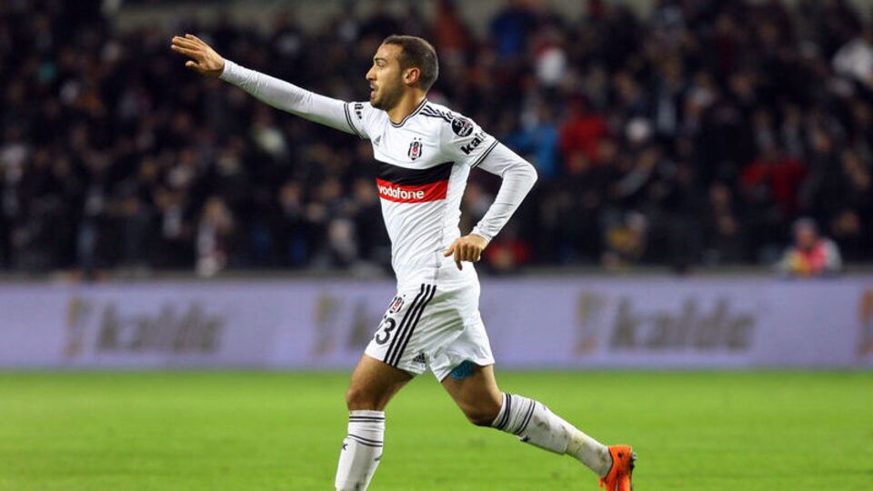 Tosun, Emenike'yi üçe katladı