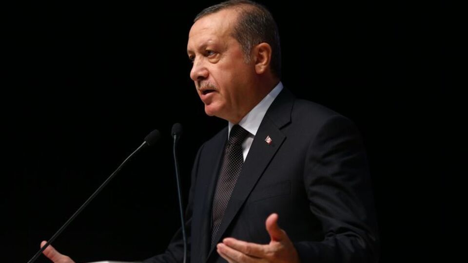 "Türkiye'nin demokrasisi şekil olarak Anglosakson, ruhu Fransız"