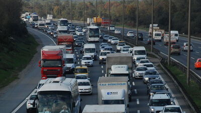 Taksim Meydanı yaya trafiğine açıldı