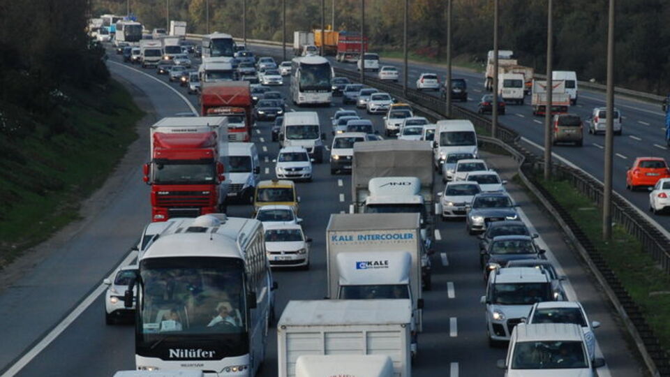 Taksim Meydanı yaya trafiğine açıldı