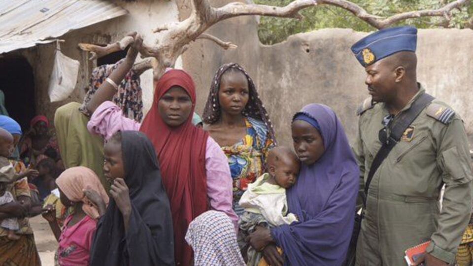 Nijerya kızlarını kurtarıyor!