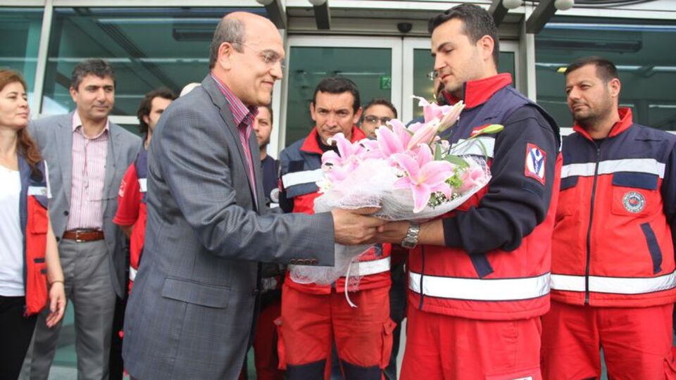 Nepal'e giden sağlık ekibi yurda döndü