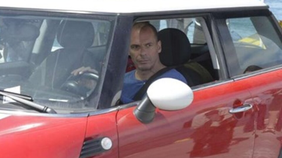 Varoufakis'in ada kaçamağı Alman basınında