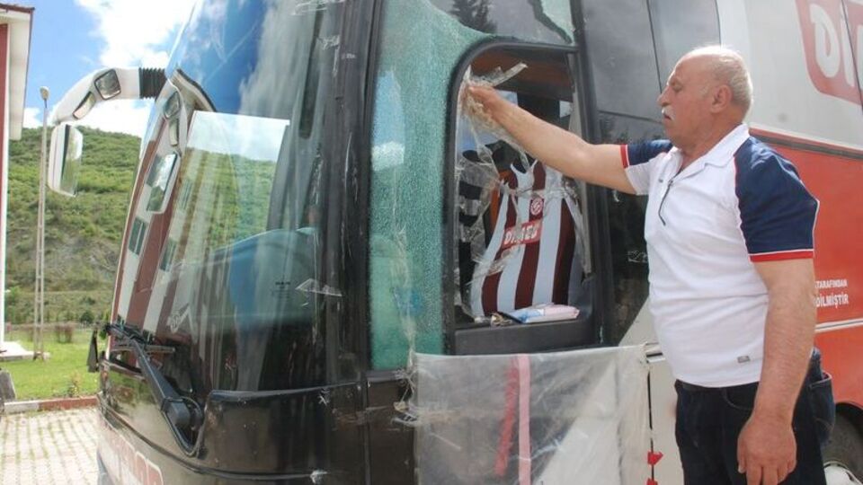 Tokatspor otobüsünü bu hale getirdiler!
