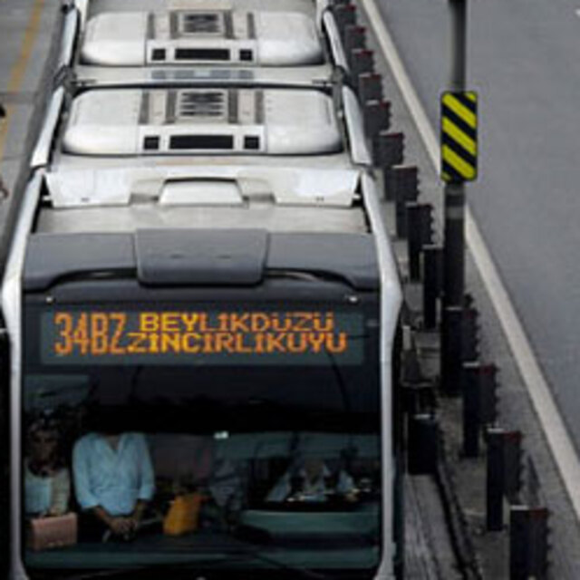 Metrobüste taciz iddiası