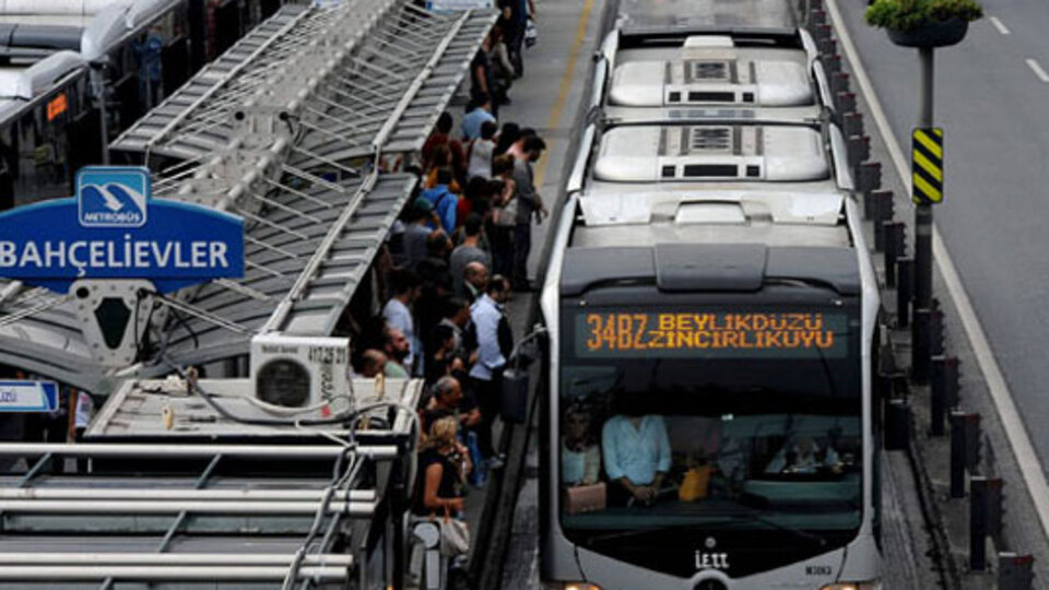 Metrobüste taciz iddiası