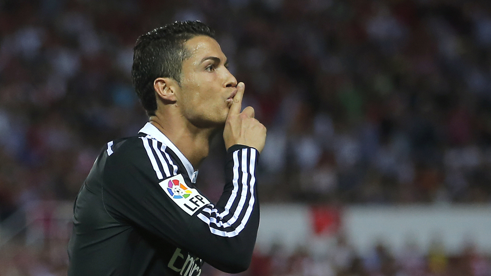 Ronaldo, 14 takıma bedel