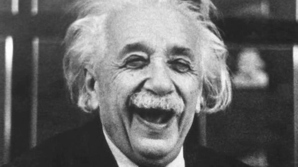 Einstein'ın beyninden 46 dilim sergileniyor