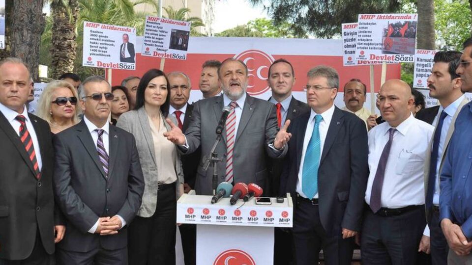 Oktay Vural'ın basın toplantısında gergin anlar