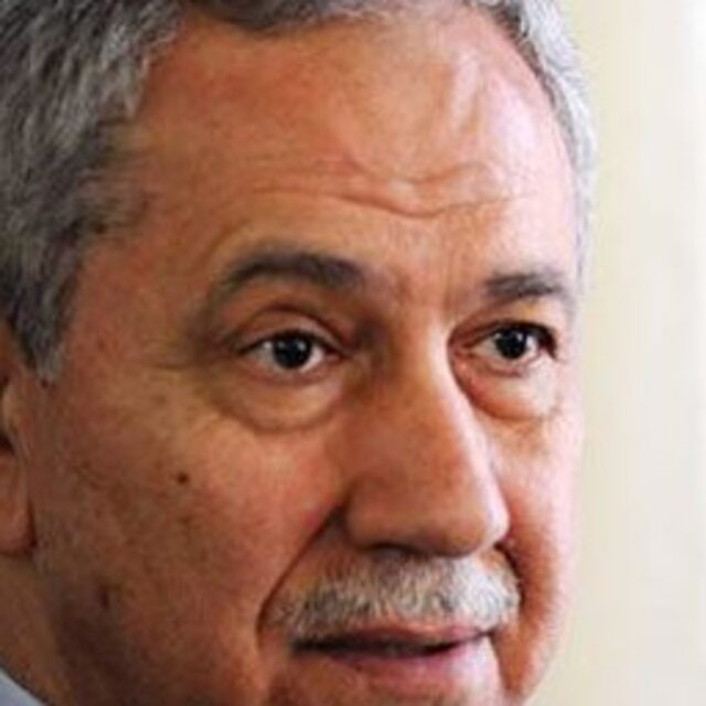 Bülent Arınç'tan önemli açıklamalar
