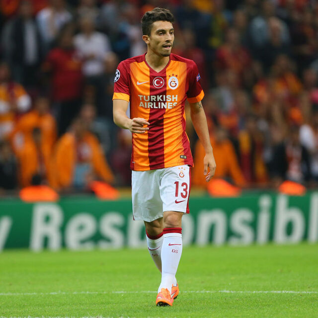 Alex Telles korkutuyor!