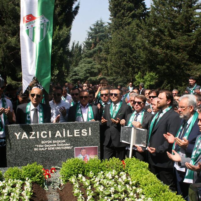 Bursaspor'un efsane başkanı anıldı
