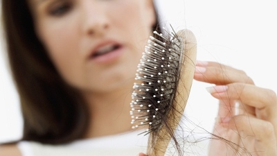 A vitamini eksikliği saçları kırılganlaştırıyor!