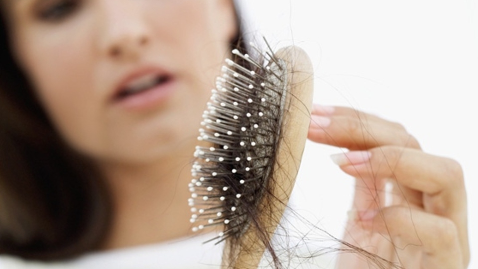 A vitamini eksikliği saçları kırılganlaştırıyor!