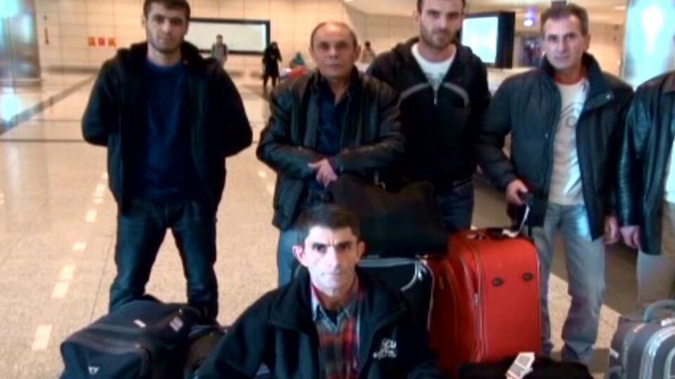 Tataristan'da cezavinde tutulan 7 Türk işçi yurda döndü