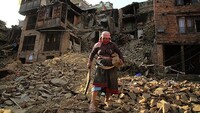 Nepal'de 650 bin kişi evsiz kaldı