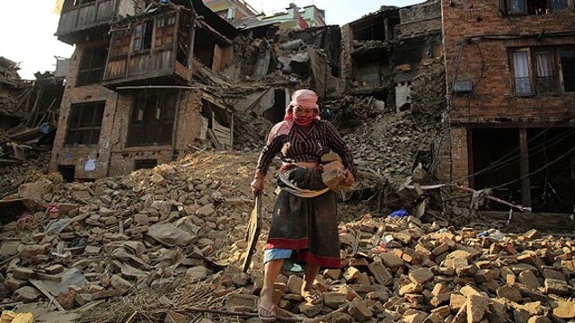 Nepal'de 650 bin kişi evsiz kaldı