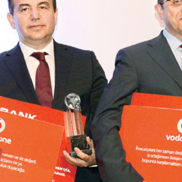 İhracat Performans Ödülü Ciner, Kibar ve Erdemir'in