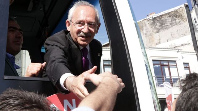 Klıçdaroğlu'nun turunda ilginç anlar: Hem sevinç hem protesto