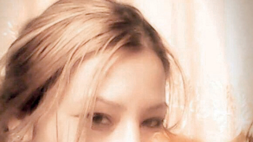 Eş şiddetine dayanamayıp 14 yıl sonra annesi gibi intihar etti