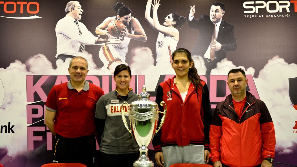 Şampiyon Galatasaray Odeabank medyayla buluştu
