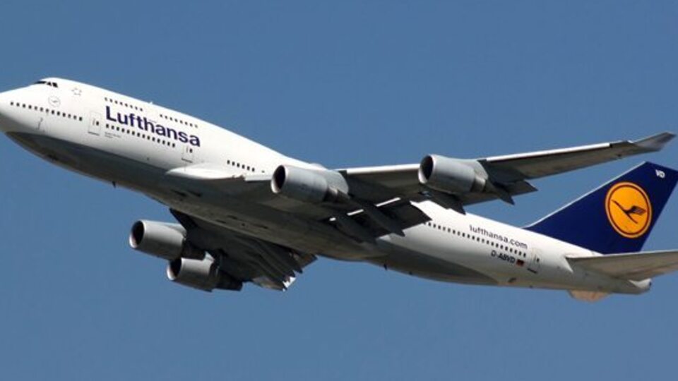 Biri THY diğeri Lufthansa uçağı...